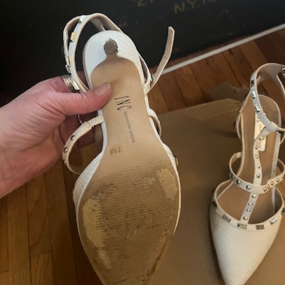 INC white shoes size 7 - Picture 2 of 5